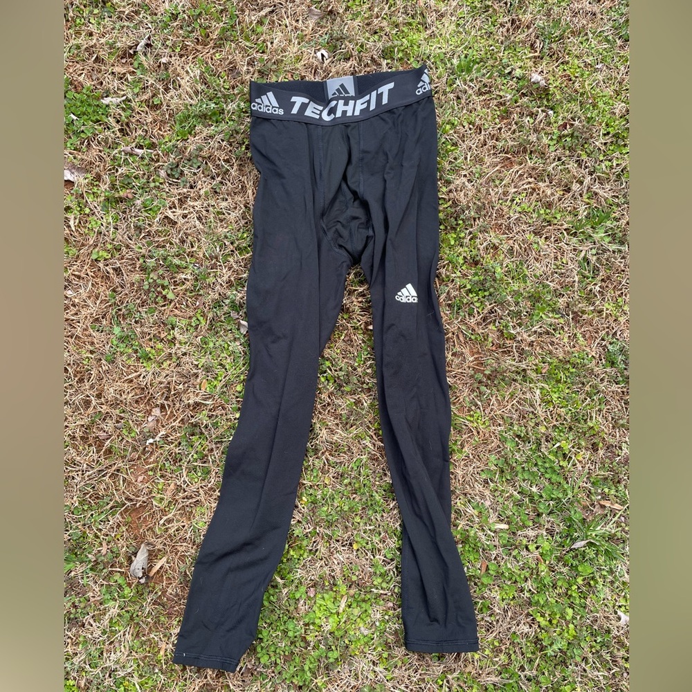 Adidas  techfit base  tight SIZE SMALL